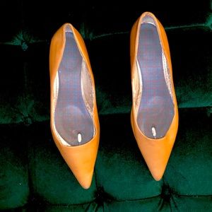 Steve Madden flats with small heel